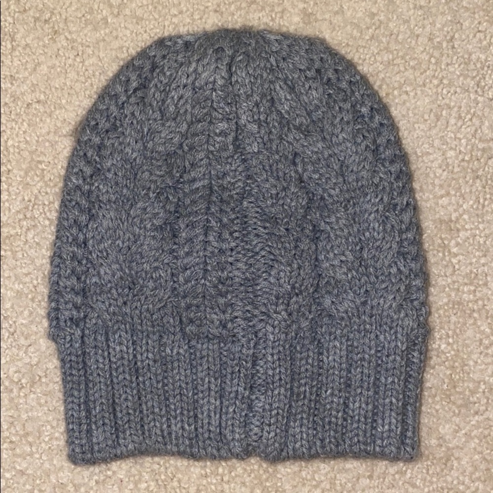NEW!!! Gray fitted beanie